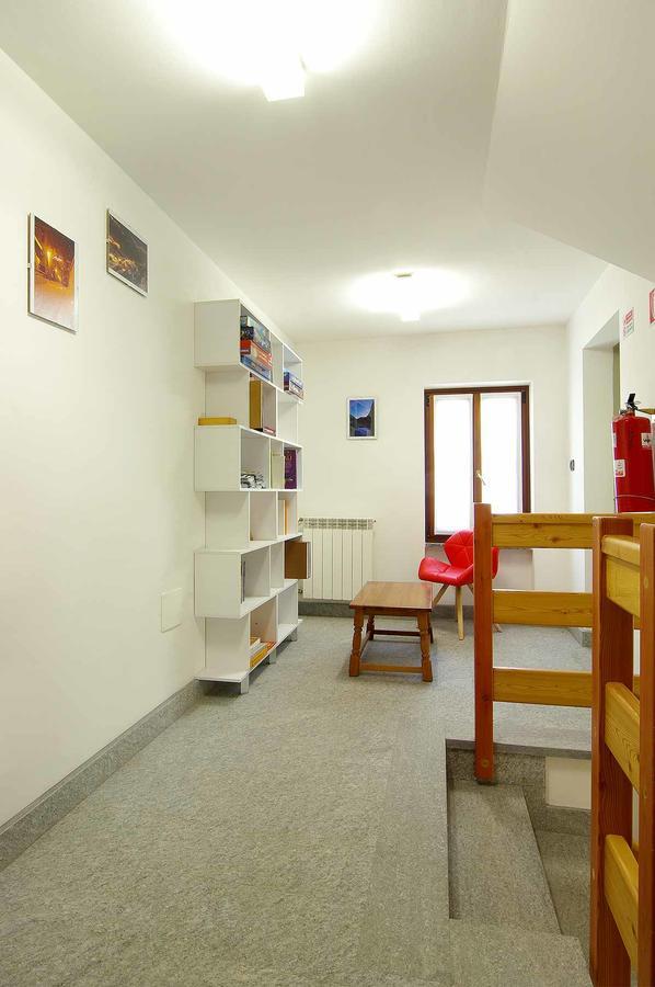 Ostello Ou Crierel Lillianes Εξωτερικό φωτογραφία